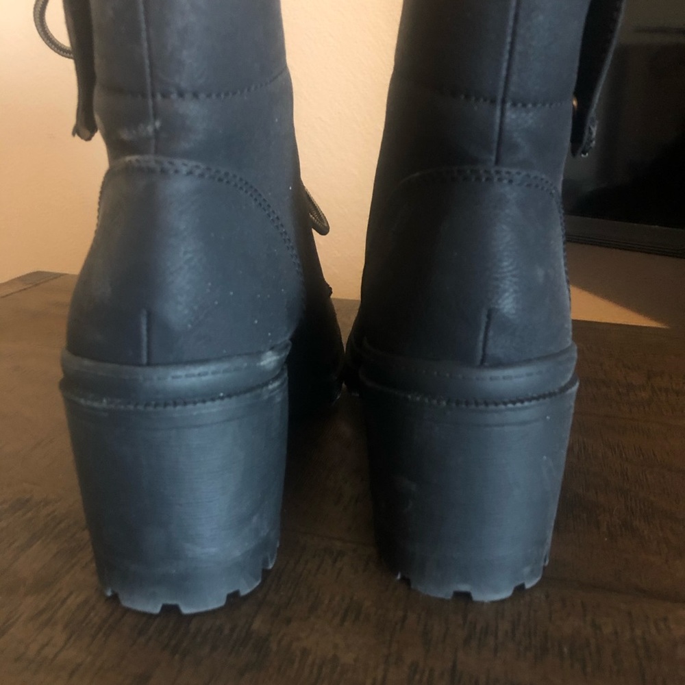 boots - Picture 4 of 4